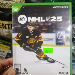 NHL 25 Xbox Series X - Black & Yellow